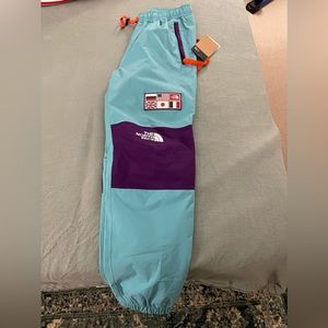 Northface Snow Pants with Patches (new with tags) Size M